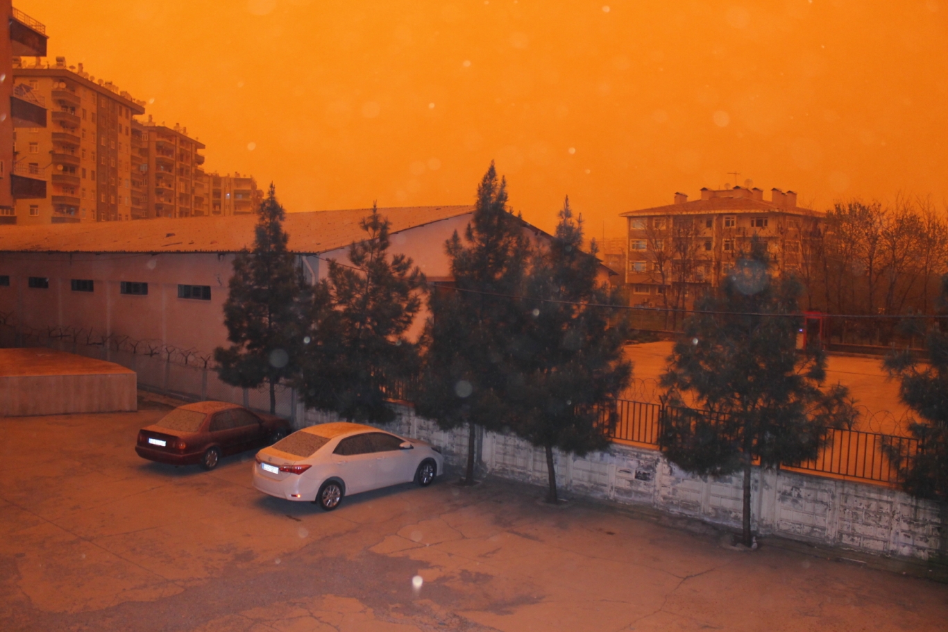 Diyarbakır’a çamur yağdı